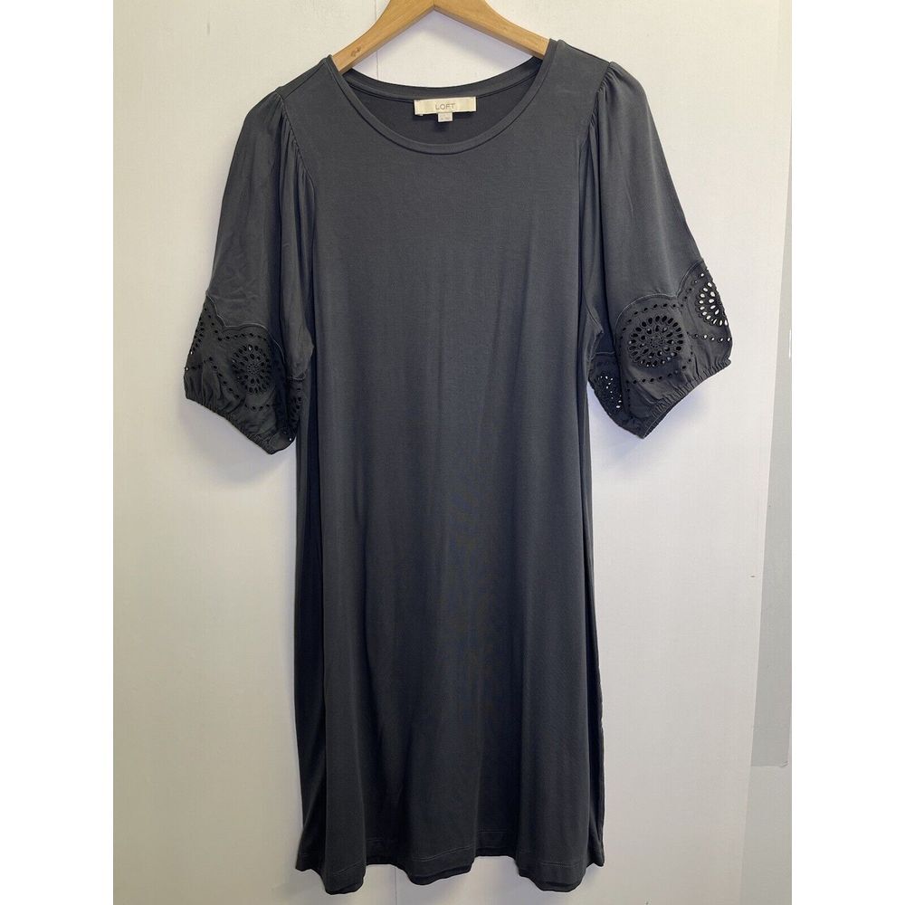 Loft‎ Gray Jersey Dress Eyelet Puff Sleeves Women's Size M Knee Length Shift
